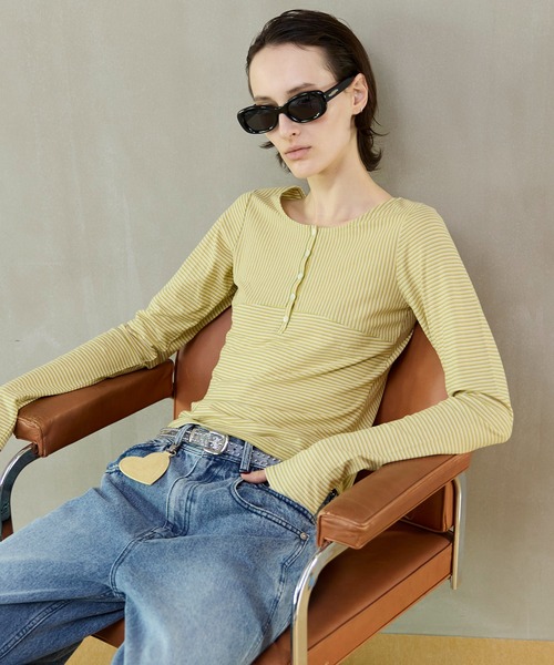MAISON SPECIAL(メゾンスペシャル)の「2WAY Tops/2WAYトップス(Tシャツ/カットソー・レディース・ホワイト/イエロー/チャコールグレー・FREE)」の1枚目の写真