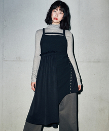 D06.00 Hook Point Dress_Black