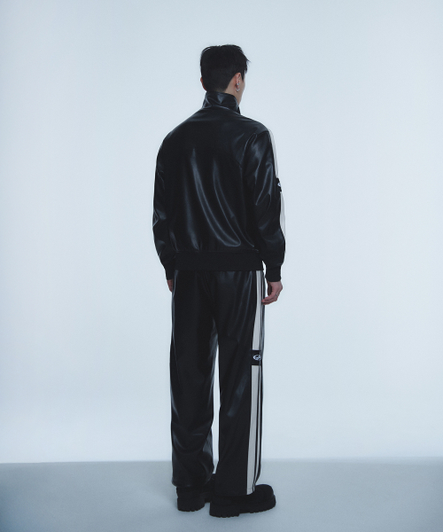 HYUNFIT(ヒョンフィット)の「PU LEATHER ICONIC TRACK JACKET(その他アウター・メンズ・その他・MEDIUM/LARGE/X-LARGE)」の6枚目の写真