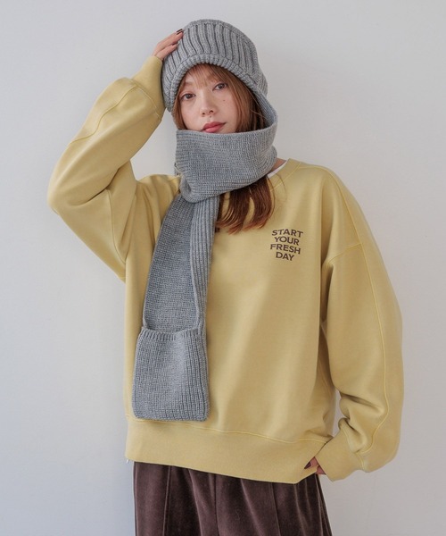 BAYFLOW（ベイフロー）の「[冬もあったか]ピグメントロゴ裏起毛スウェット（スウェット・レディース・オフホワイト/ブルー/チャコール/イエロー・MEDIUM/SMALL）」の8枚目の写真