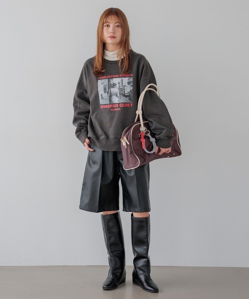 BAYFLOW（ベイフロー）の「[冬もあったか]ピグメントロゴ裏起毛スウェット（スウェット・レディース・オフホワイト/ブルー/チャコール/イエロー・MEDIUM/SMALL）」の11枚目の写真