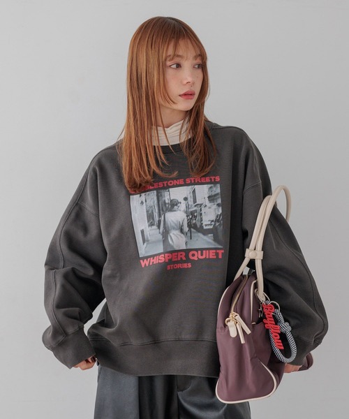 BAYFLOW（ベイフロー）の「[冬もあったか]ピグメントロゴ裏起毛スウェット（スウェット・レディース・オフホワイト/ブルー/チャコール/イエロー・MEDIUM/SMALL）」の14枚目の写真