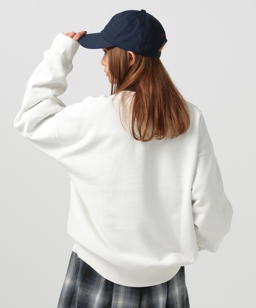 BAYFLOW（ベイフロー）の「[冬もあったか]ピグメントロゴ裏起毛スウェット（スウェット・レディース・オフホワイト/ブルー/チャコール/イエロー・MEDIUM/SMALL）」の19枚目の写真