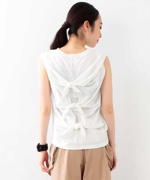 Ray BEAMS（レイビームス）の「RBS / リボン バック ノースリーブ（Tシャツ/カットソー・レディース・オフホワイト/ブラック/レッド系その他・ONE SIZE）」の14枚目の写真