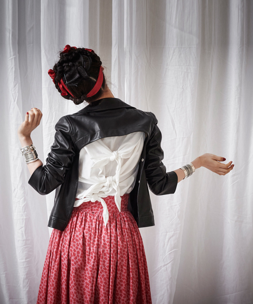 Ray BEAMS（レイビームス）の「RBS / リボン バック ノースリーブ（Tシャツ/カットソー・レディース・オフホワイト/ブラック/レッド系その他・ONE SIZE）」の16枚目の写真