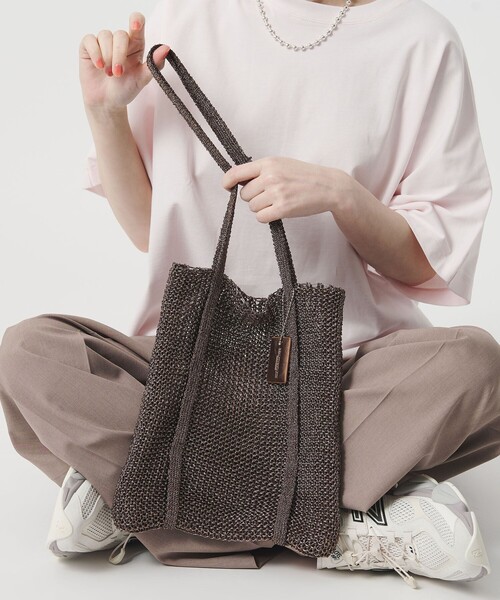 BEAUTY&YOUTH UNITED ARROWS(ビューティーアンドユースユナイテッドアローズ)の「メタルコード ミニ トートバッグ(トートバッグ・レディース・シルバー/ゴールド/ブラウン/ライム・FREE)」の2枚目の写真