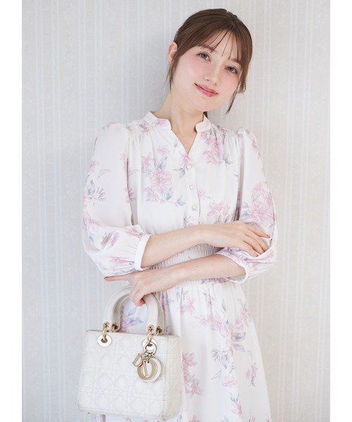 tocco closet(トッコ クローゼット)の「ウエストシャーリングスキッパーフラワープリントワンピース(ワンピース・レディース・ピンク/ライトイエロー・M)」の13枚目の写真