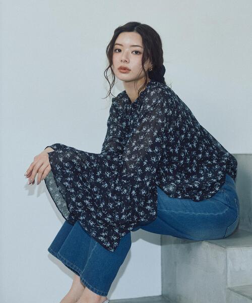 a/mie（アミー）の「＜ウォッシャブル＞＜ａ＞ジョーゼットボリュームブラウス / 1216119201（シャツ/ブラウス・レディース・ベージュ/ブラック・FREE）」の2枚目の写真