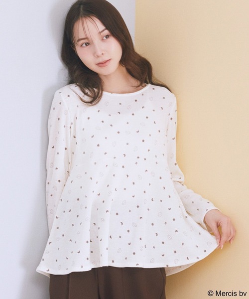 earth music&ecology(アースミュージックアンドエコロジー)の「miffy /earth おやすみアートT(Tシャツ/カットソー・レディース・ベージュ/ブルー・FREE)」の2枚目の写真