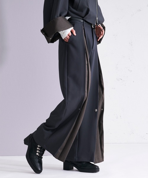 Ellno Loset(エルノロゼット)の「2wayボックスタックスイッチパンツ/SETUP対応(スラックス・メンズ・ブラック/グレー・LARGE/MEDIUM/SMALL/X-SMALL)」の2枚目の写真