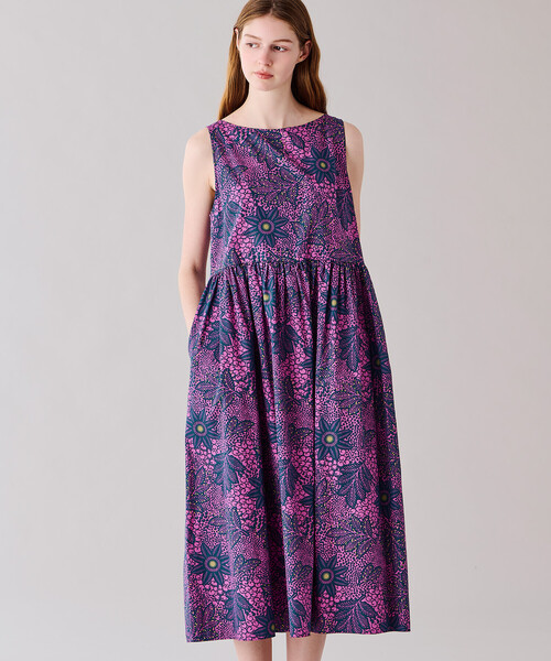 LE GLAZIK(ルグラジック)の「LE GLAZIK | バティック ノースリーブワンピース WOMEN(ワンピース・レディース・ピンク系その他/グリーン系その他3/グリーン系その他2/グリーン系その他・36)」の4枚目の写真