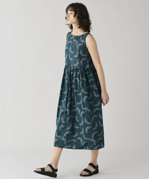 LE GLAZIK(ルグラジック)の「LE GLAZIK | バティック ノースリーブワンピース WOMEN(ワンピース・レディース・ピンク系その他/グリーン系その他3/グリーン系その他2/グリーン系その他・36)」の3枚目の写真
