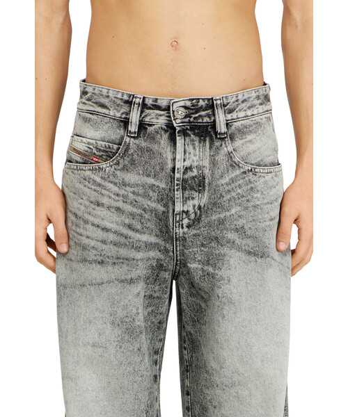 DIESEL(ディーゼル)の「メンズ デニムパンツ 1997 D-ENIM-M-S2 L.32(デニムパンツ・メンズ・ブラック系その他・28inch/30inch/26inch/32inch/24inch)」の8枚目の写真