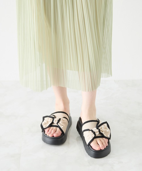 coca(ANDEX shoes product)(コカ)の「厚底 パールリボン ニットサンダル(サンダル・レディース・ベージュ/ブラック・SMALL/MEDIUM/LARGE)」の3枚目の写真