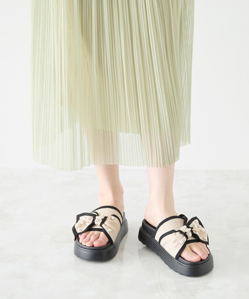 coca(ANDEX shoes product)(コカ)の「厚底 パールリボン ニットサンダル(サンダル・レディース・ベージュ/ブラック・SMALL/MEDIUM/LARGE)」の6枚目の写真