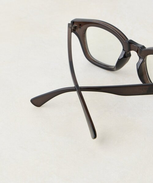 WHIMSIC(ウィムジック)の「【UNISEX/調光レンズ】ウェリントングラス フォトクロミックレンズ(サングラス・レディース・グレー/ブラック・ONE SIZE)」の13枚目の写真