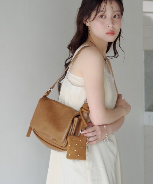 Kastane(カスタネ)の「スタッズポーチ&ワンショルバッグ(ショルダーバッグ・レディース・ブラウン/ブラック/ミント・FREE)」の17枚目の写真