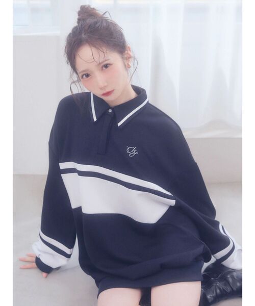 dazzlin(ダズリン)の「【≠ME 谷崎早耶コラボ】ポロライクラインミドルスウェット(スウェット・レディース・ネイビー/ピンク/ブルー・FREE)」の2枚目の写真