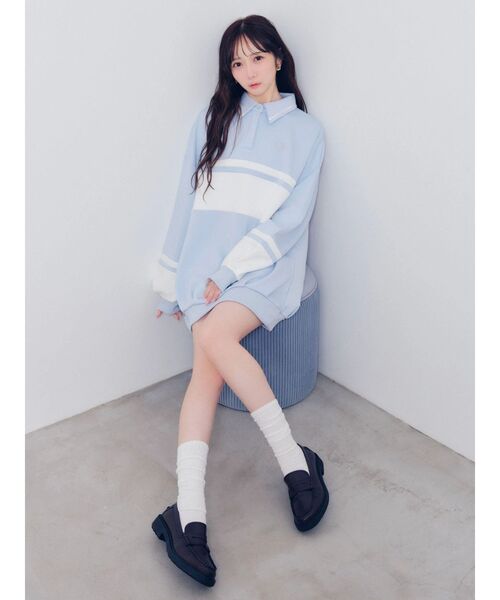 dazzlin(ダズリン)の「【≠ME 谷崎早耶コラボ】ポロライクラインミドルスウェット(スウェット・レディース・ネイビー/ピンク/ブルー・FREE)」の7枚目の写真