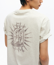 INTEMPOMOOD（インテンポムード）の「ギディアップブーツショートスリーブ_オートミール（Tシャツ/カットソー）」