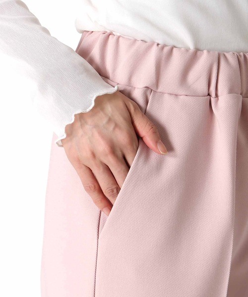 Jines(ジネス)の「ルーミー美脚パンツ(その他パンツ・レディース・ホワイト/ブラック/グレー・38)」の19枚目の写真