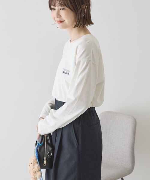 AMERICAN HOLIC(アメリカンホリック)の「NURTURING 刺繍ロゴロンT(Tシャツ/カットソー・レディース・アイボリー/チャコールグレー/オフホワイト・M/L)」の13枚目の写真