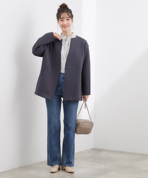 grove(グローブ)の「しなやかな着心地で動きやすい、ダンボールジャージノーカラーコート(ノーカラーコート・レディース・ダークグレー/オフホワイト/チャコールグレー・01/05/04/03/02)」の11枚目の写真
