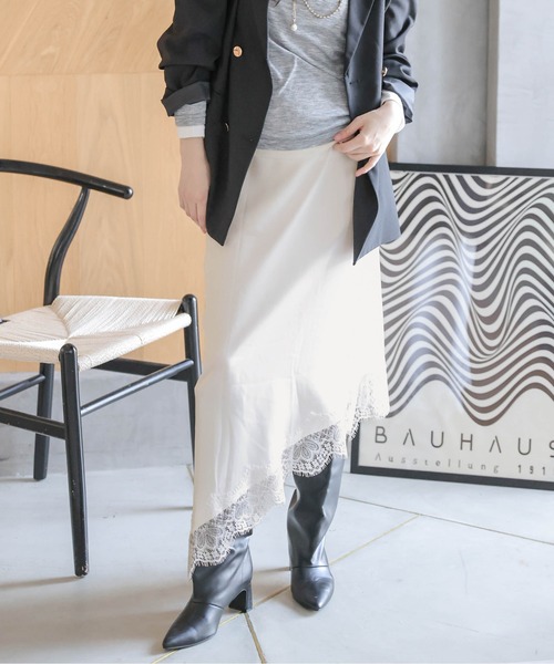 AMELY(エミリー)の「アシンメトリーレースヘムスカート(スカート・レディース・ブラック/ブラウン/ホワイト・フリー)」の2枚目の写真