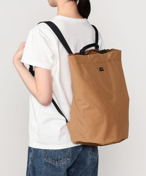 STANDARD SUPPLY(スタンダードサプライ)の「STANDARD SUPPLY | 2WAY バケットバッグ UNISEX(バックパック/リュック・レディース・モカ/ブラック・ONE)」の1枚目の写真