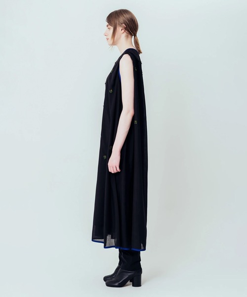 Canaco_(カナコ)の「canaco_: Isokichi Asakura × canaco_ EMBROIDERED NO SLEEVE DRESS(ドレス・レディース・ブラック/ボルドー・2)」の8枚目の写真