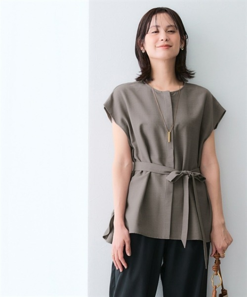 7days Life Styling(セブンデイズライフスタイリング)の「【接触冷感/UVカット】麻調合繊共布リボン付きフレンチスリーブブラウス(シャツ/ブラウス・レディース・ネイビー/ブラウン/ライトベージュ・S/3L/LL/L/M/5L/4L/6L)」の6枚目の写真