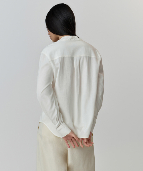 MUSINSA STANDARD WOMAN（ムシンサスタンダードウーマン）の「ウィメンズスカーフタイブラウス[アイボリー]（シャツ/ブラウス・レディース・その他・SMALL/MEDIUM/LARGE/X-SMALL）」の5枚目の写真