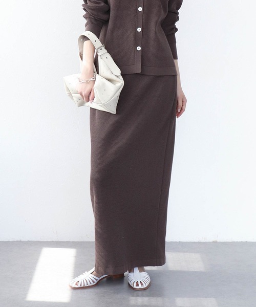Jines（ジネス）の「ワッフル編みロングスカート（スカート・レディース・ブラウン/ブルー/アイボリー/ネイビー・38）」の2枚目の写真