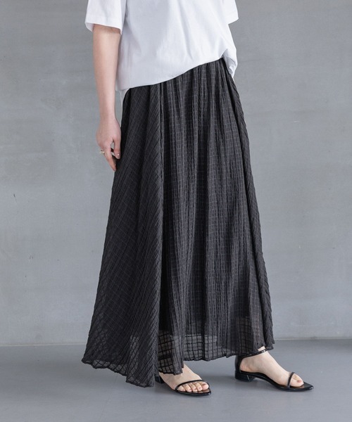 A part by（アパートバイ）の「【Sサイズ展開】シアーチェックフレアースカート（スカート・レディース・オフホワイト/ブラック/ネイビー・MEDIUM/SMALL）」の13枚目の写真