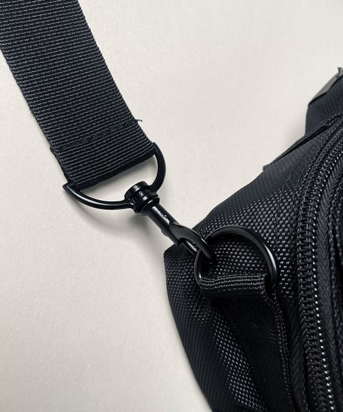 CALIFORNIA OUTFITTERS(カリフォルニア アウトフィッターズ)の「3C15 ビジネスショルダーバッグ キャリーオン対応モデル(ビジネスバッグ・メンズ・ブラック・ONESIZE)」の2枚目の写真