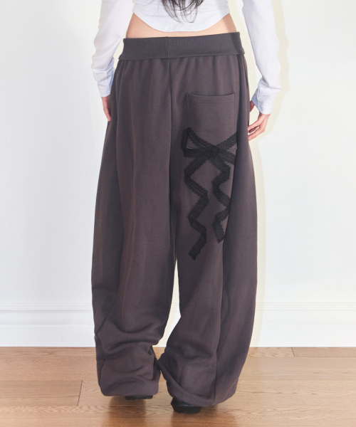 ILLIGO(イリゴ)の「レースリボンスウェットパンツチャコール(スウェットパンツ・レディース・その他・SMALL/MEDIUM)」の3枚目の写真