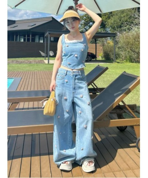 LILY BROWN（リリーブラウン）の「【USAGIONLINE・ZOZOTOWN限定】[L.B CANDY STOCK]バリエーションビジューデニムビスチェ（その他トップス・レディース・ブルー/ライトブルー・F）」の21枚目の写真