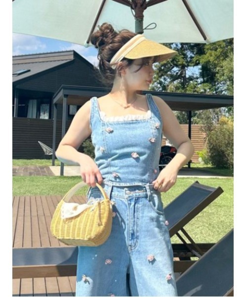 LILY BROWN（リリーブラウン）の「【USAGIONLINE・ZOZOTOWN限定】[L.B CANDY STOCK]バリエーションビジューデニムビスチェ（その他トップス・レディース・ブルー/ライトブルー・F）」の19枚目の写真
