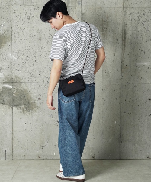 UNIVERSAL OVERALL（ユニバーサルオーバーオール）の「"07"≪UNIVERSAL OVERALL≫1ポケット/1L ザイル デルタ サコッチ(サコッシュ+ポーチ)（ショルダーバッグ・メンズ・ブラック/タン/チャコールグレー・ONE SIZE）」の6枚目の写真