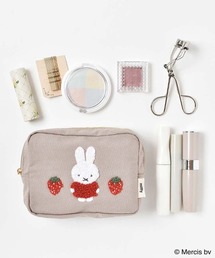 Miffy（ ミッフィー）の「miffyスプリングサガラ刺繍スクエアポーチ（ポーチ）」