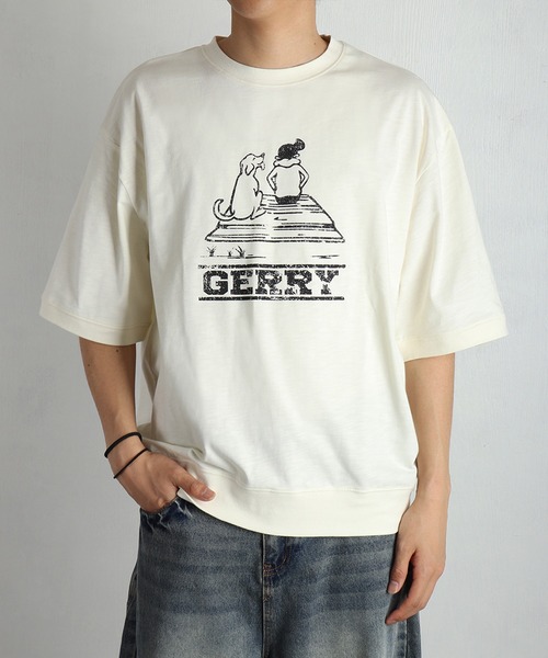 GERRY(ジェリー)の「GERRY バックプリント 半袖スウェットTシャツ ビッグシルエット カレッジロゴ 接触冷感 速乾(Tシャツ/カットソー・メンズ・アイボリー/ブラック/ブラウン・L/LL/M)」の4枚目の写真