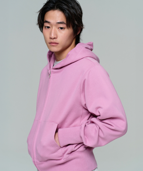 ERA(エラ)の「UNISEX ERA HEAVY HOODED ZIP-UP - RED BEAN(パーカー・レディース・レッド・MEDIUM/LARGE/SMALL)」の7枚目の写真