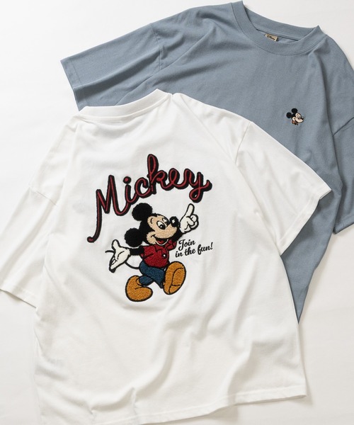 Disney(ディズニー)の「【15】〔Disney/ディズニー〕アソートアップリケ サガラ刺繍 クルーネックTシャツ ミッキーマウス/ベイマックス/101匹わんちゃん/ルシファー(Tシャツ/カットソー・メンズ・ホワイト系2/ベージュ系2/ホワイト系4/ブルー系2/ブラック系2/ホワイト系5/ホワイト系3/グレー系5/グレー系4/グレー系3/ホワイト系1/ベージュ系1/ブラック系1/ブルー系1・X-LARGE/LARGE/MEDIUM)」の1枚目の写真
