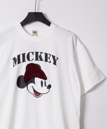 Disney（ディズニー）の「【15】〔Disney/ディズニー〕アソートアップリケ サガラ刺繍 クルーネックTシャツ ミッキーマウス/ベイマックス/101匹わんちゃん/ルシファー（Tシャツ/カットソー）」