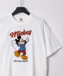 Disney（ディズニー）の「【15】〔Disney/ディズニー〕アソートアップリケ サガラ刺繍 クルーネックTシャツ ミッキーマウス/ベイマックス/101匹わんちゃん/ルシファー（Tシャツ/カットソー）」