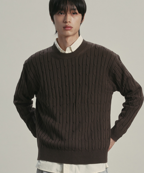 KNITTED(ニッティド)の「コットンケーブルラウンドニット ブラウン(ニット/セーター・レディース・その他・M/L/XL)」の1枚目の写真
