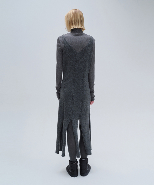DIAGONAL(ダイアゴナル)の「UNBALANCE SLIT KNIT DRESS (charcoal)(ワンピース・レディース・その他・FREE)」の4枚目の写真