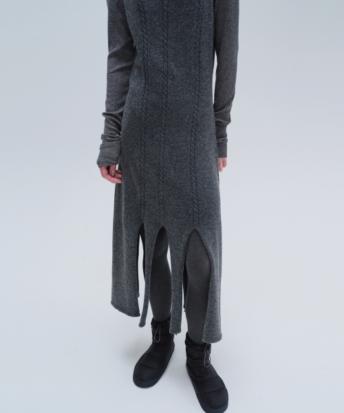 DIAGONAL(ダイアゴナル)の「UNBALANCE SLIT KNIT DRESS (charcoal)(ワンピース・レディース・その他・FREE)」の5枚目の写真