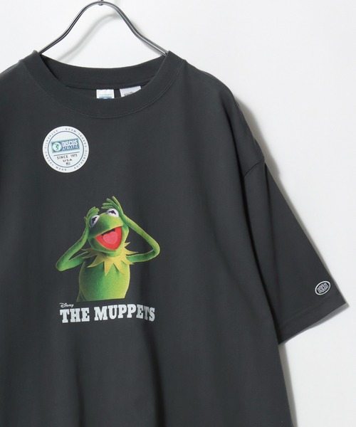 Disney(ディズニー)の「2026SS Muppets×DISCUS/マペッツ×ディスカス コラボ キャラクタープリント半袖Tシャツ(M:ショート丈 L:レギュラー丈)(Tシャツ/カットソー・レディース・アイボリー/ホワイト系その他/スミクロ/ブラック系その他・L/M)」の4枚目の写真