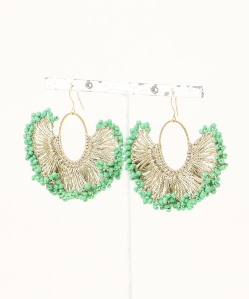 チャイハネ(チャイハネ)の「【チャイハネ】フレアビーズピアス(ピアス(両耳用)・レディース・レッド/グリーン/ブラウン/ブルー・FREE)」の1枚目の写真